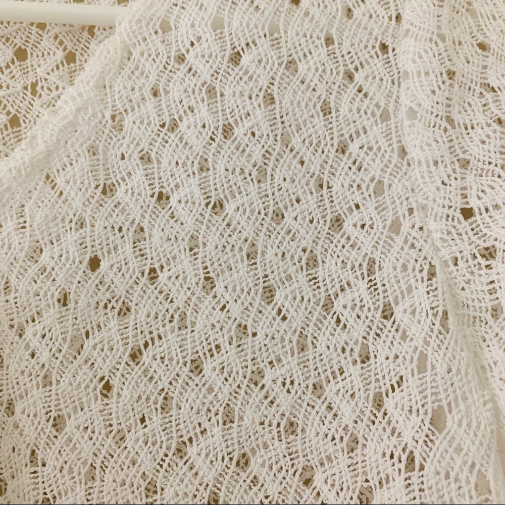 White Tie Textured Top - Picture 4 of 4